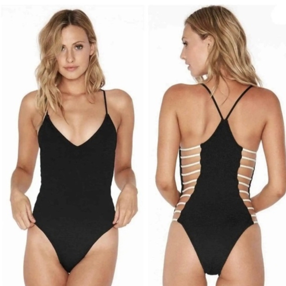 NWOT l*space Pucker Up Wildside Black And White V-Neck Racerback Swimsuit Sz 10